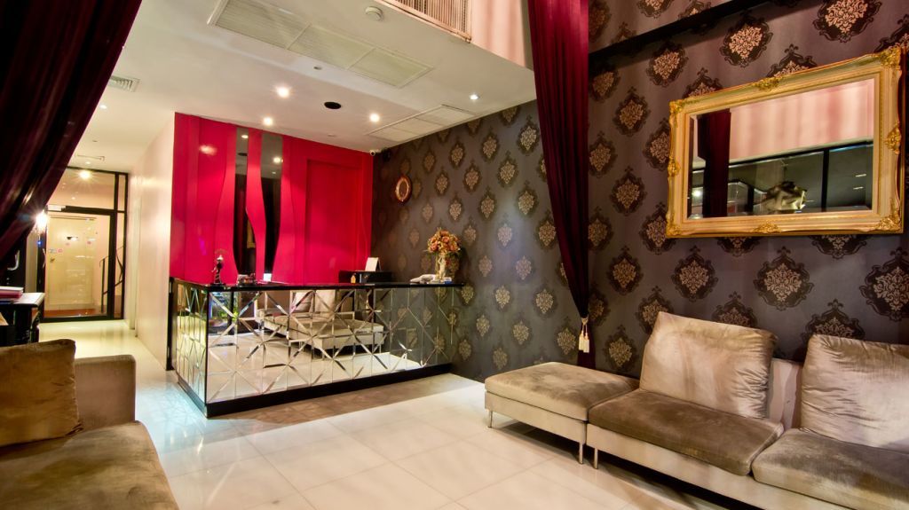 Khách sạn Glitz