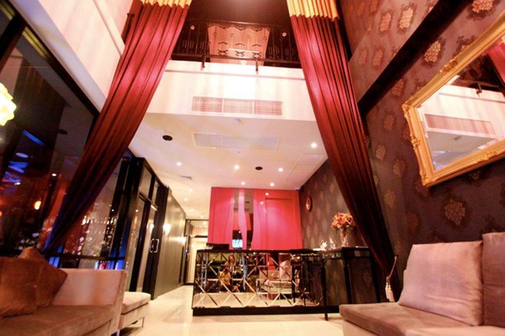 Glitz Khách sạn 3*